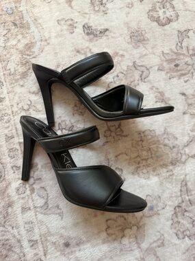 Calvin Klein Women's Black Double-Strap Heel Slides